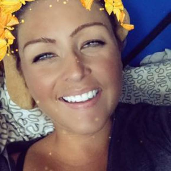 Meet your Posher, Julie - Picture 1 of 1